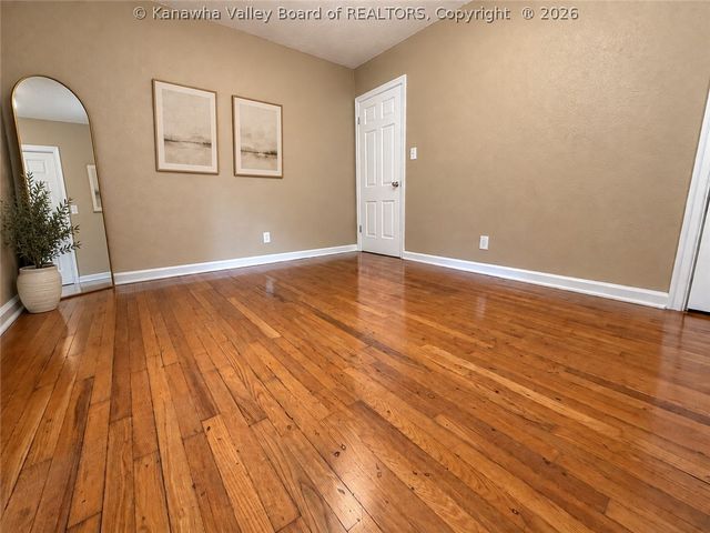 657 Forest Circle, South Charleston, WV 25303