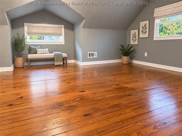 657 Forest Circle, South Charleston, WV 25303
