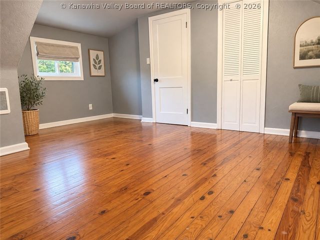 657 Forest Circle, South Charleston, WV 25303
