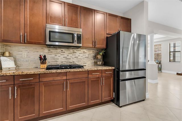 8915 W Watercrest Cir W, Parkland, FL 33076