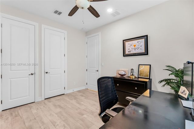 8915 W Watercrest Cir W, Parkland, FL 33076