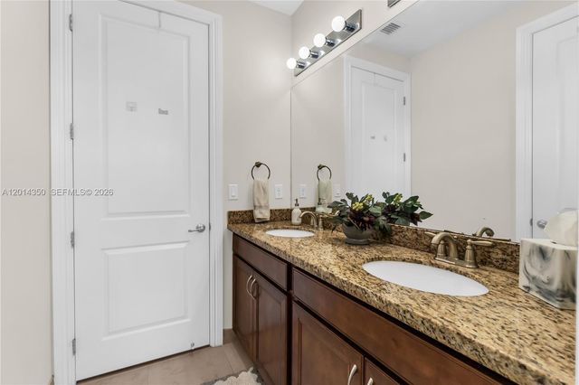 8915 W Watercrest Cir W, Parkland, FL 33076