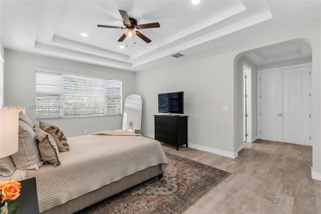 8915 W Watercrest Cir W, Parkland, FL 33076