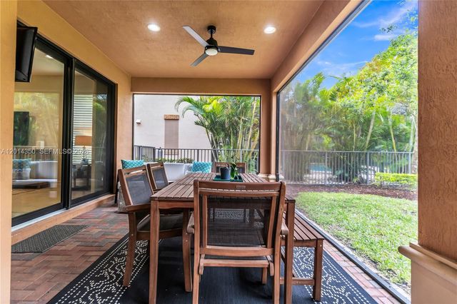 8915 W Watercrest Cir W, Parkland, FL 33076