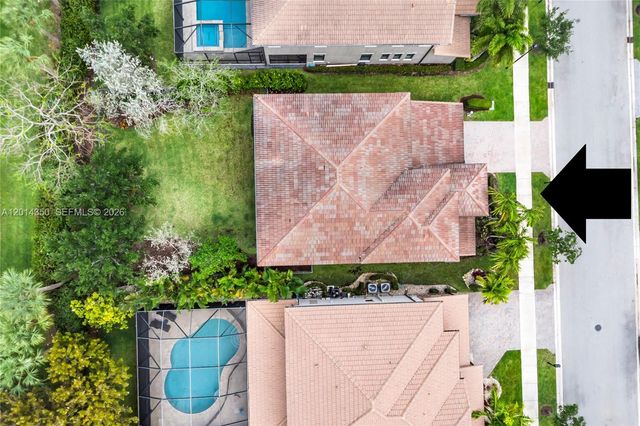 8915 W Watercrest Cir W, Parkland, FL 33076