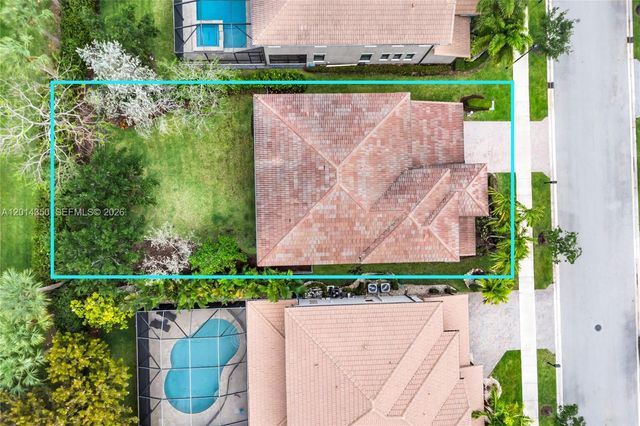 8915 W Watercrest Cir W, Parkland, FL 33076