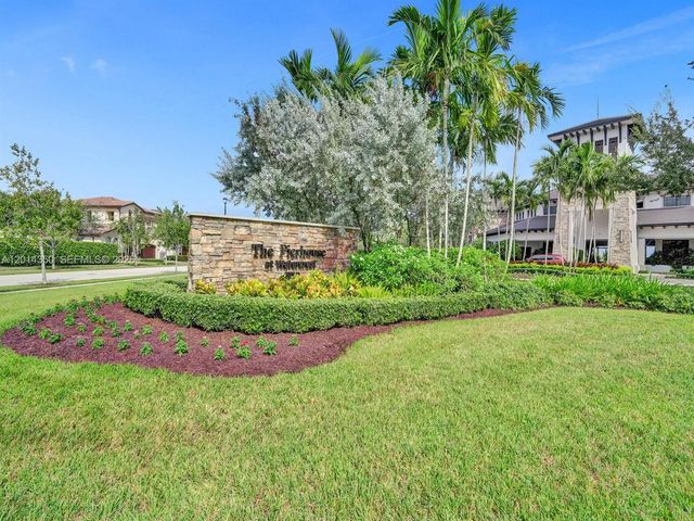 8915 W Watercrest Cir W, Parkland, FL 33076