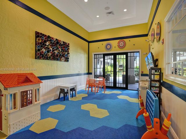 8915 W Watercrest Cir W, Parkland, FL 33076