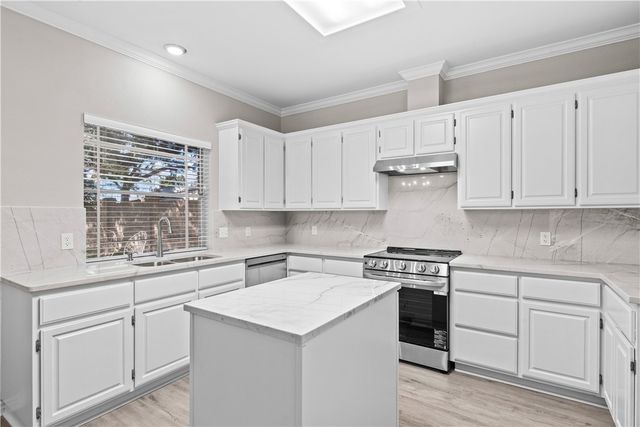 6405 Hunt Dr, Corpus Christi, TX 78413