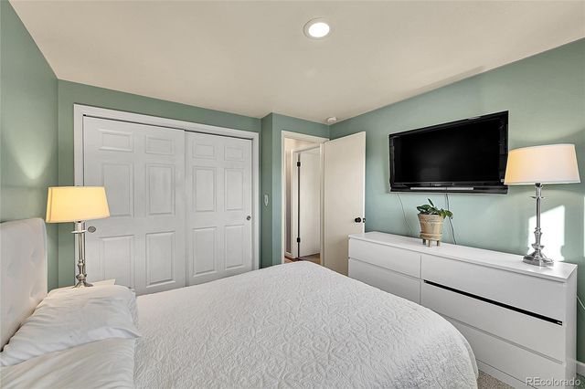 1022 Berkeley Court, Longmont, CO 80503