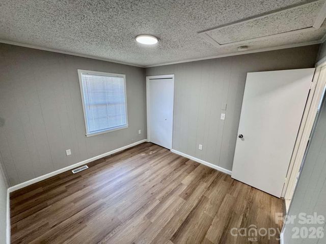 99 N Mcginnis Place, Mount Holly, NC 28120