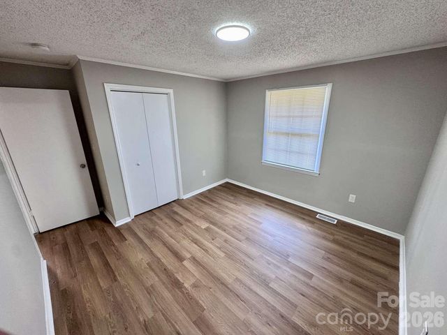 99 N Mcginnis Place, Mount Holly, NC 28120