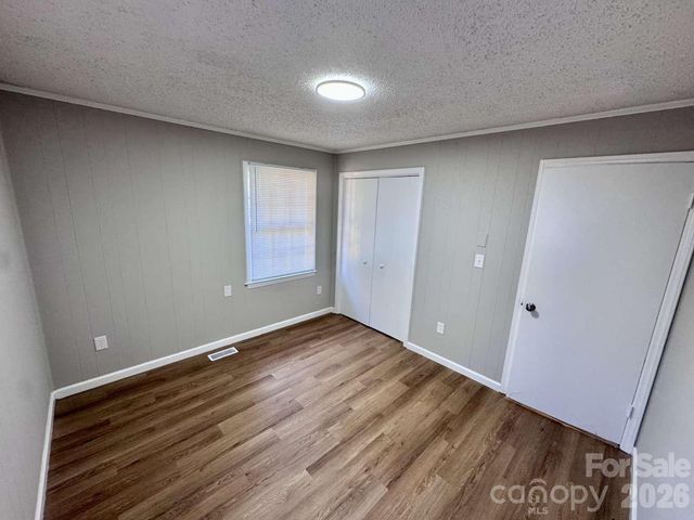 99 N Mcginnis Place, Mount Holly, NC 28120
