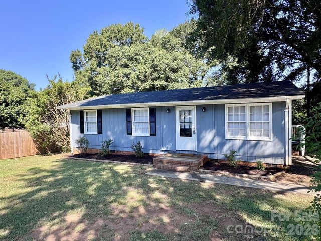99 N Mcginnis Place, Mount Holly, NC 28120