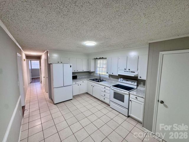 99 N Mcginnis Place, Mount Holly, NC 28120