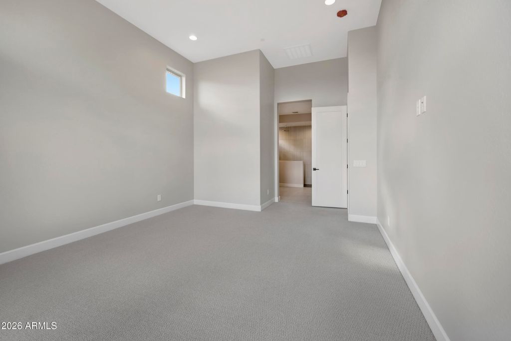 Image 10 of property listing at 32435 N 135TH Drive, Peoria, AZ 85383