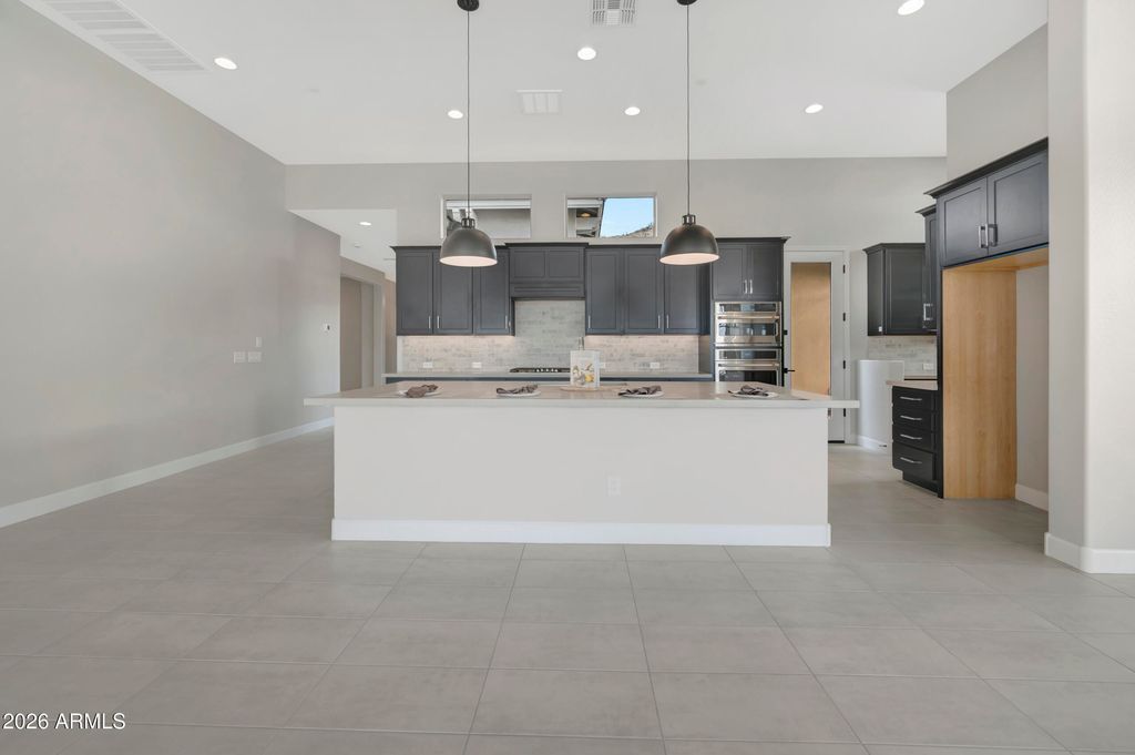 Image 6 of property listing at 32435 N 135TH Drive, Peoria, AZ 85383