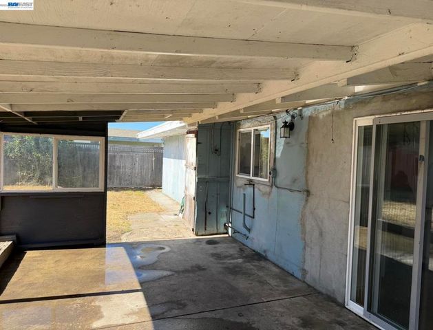 27741 Havana Ave, Hayward, CA 94544