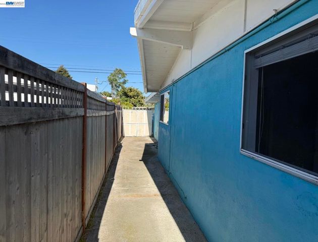 27741 Havana Ave, Hayward, CA 94544
