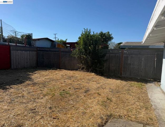 27741 Havana Ave, Hayward, CA 94544
