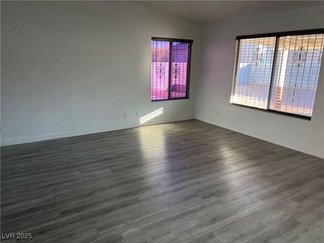 4231 Riverstone Avenue, Las Vegas, NV 89115