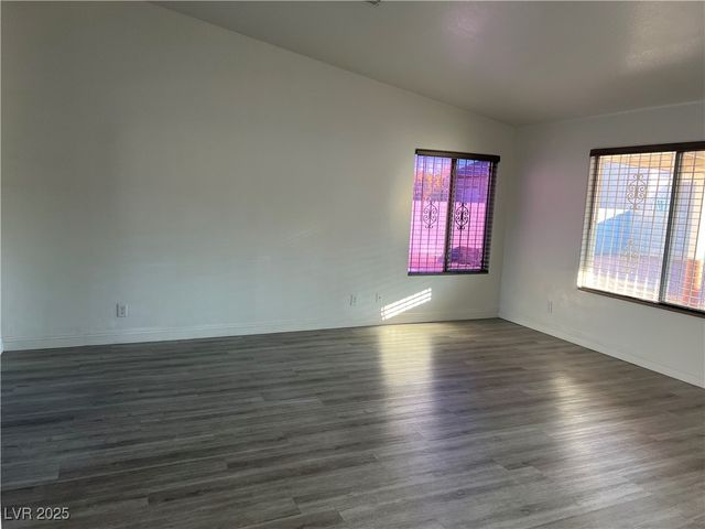 4231 Riverstone Avenue, Las Vegas, NV 89115