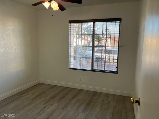 4231 Riverstone Avenue, Las Vegas, NV 89115