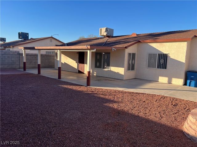 4231 Riverstone Avenue, Las Vegas, NV 89115