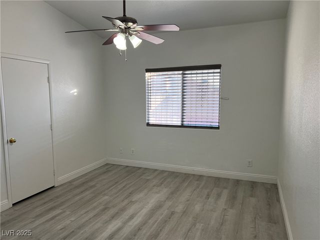 4231 Riverstone Avenue, Las Vegas, NV 89115