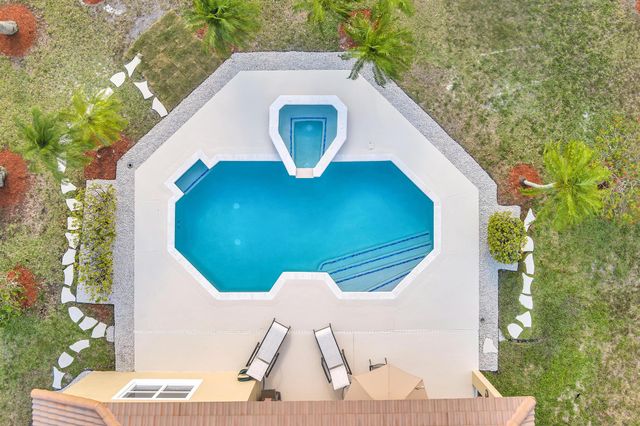 1688 NW 144th Way, Pembroke Pines, FL 33028