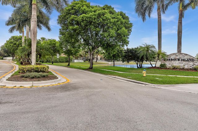 1688 NW 144th Way, Pembroke Pines, FL 33028