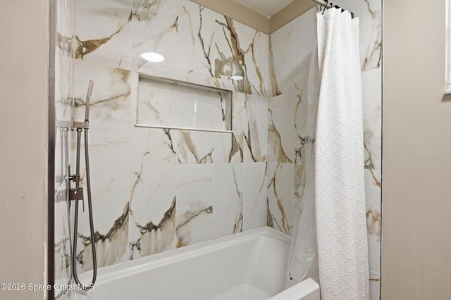 590 Auf Court NW, Palm Bay, FL 32907