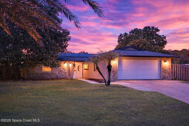 590 Auf Court NW, Palm Bay, FL 32907