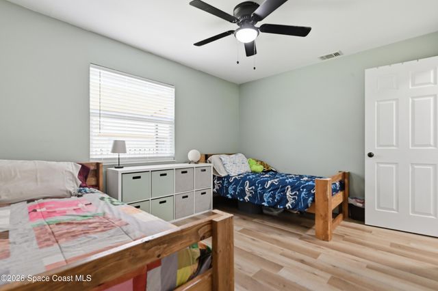 590 Auf Court NW, Palm Bay, FL 32907