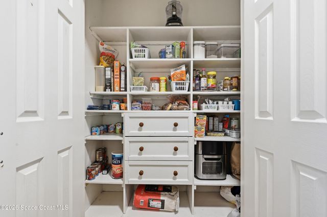 590 Auf Court NW, Palm Bay, FL 32907