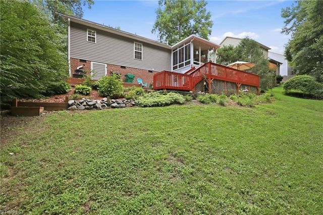 2109 Priya Street, Thomasville, NC 27360