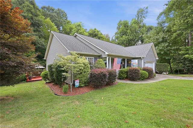 2109 Priya Street, Thomasville, NC 27360