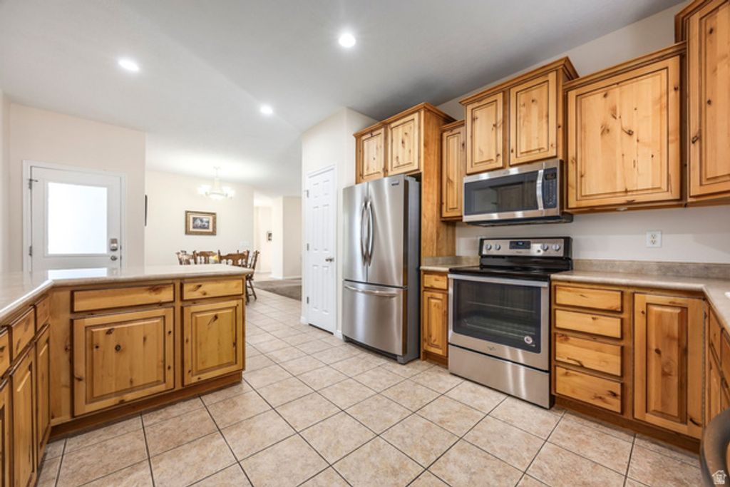5271 W SWIFT WATER WAY, West Jordan, UT 84081 — photo 3