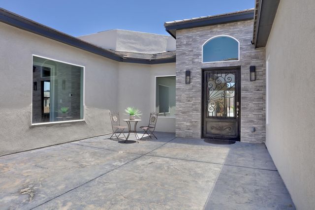 6304 Alderete Court NW, Albuquerque, NM 87120