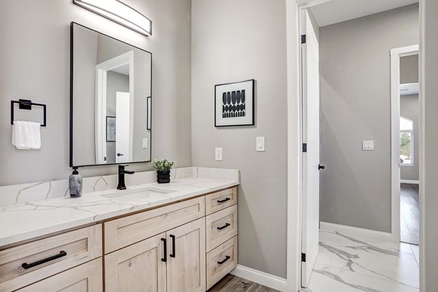6304 Alderete Court NW, Albuquerque, NM 87120
