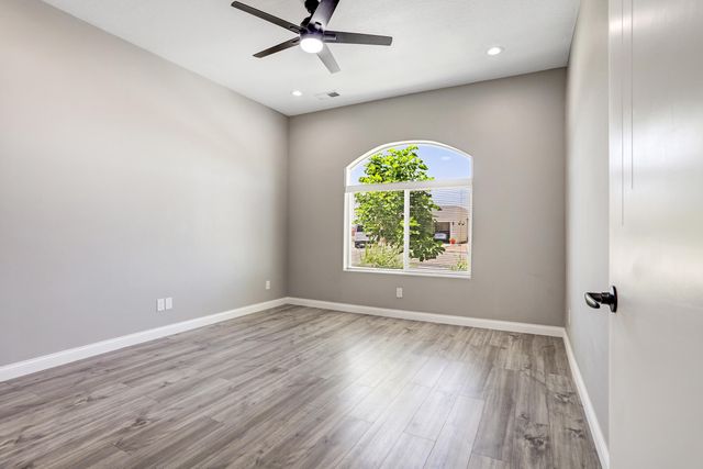 6304 Alderete Court NW, Albuquerque, NM 87120