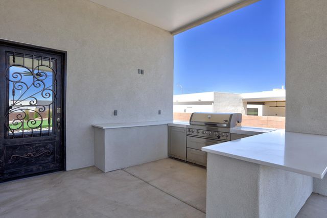 6304 Alderete Court NW, Albuquerque, NM 87120