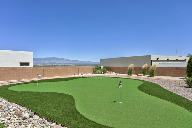 6304 Alderete Court NW, Albuquerque, NM 87120