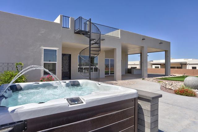 6304 Alderete Court NW, Albuquerque, NM 87120