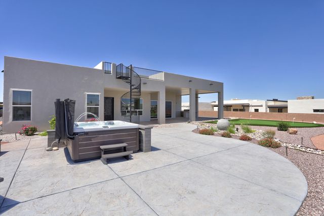 6304 Alderete Court NW, Albuquerque, NM 87120