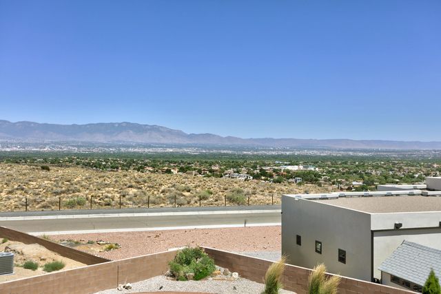 6304 Alderete Court NW, Albuquerque, NM 87120