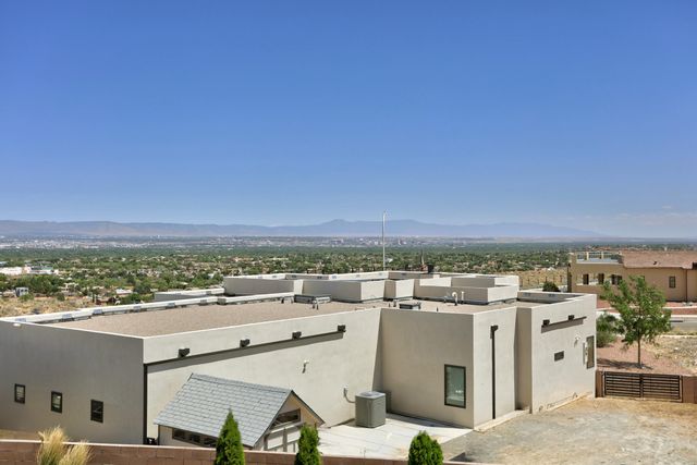 6304 Alderete Court NW, Albuquerque, NM 87120