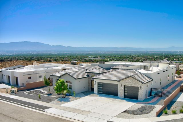 6304 Alderete Court NW, Albuquerque, NM 87120