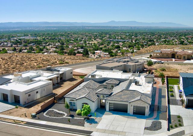 6304 Alderete Court NW, Albuquerque, NM 87120