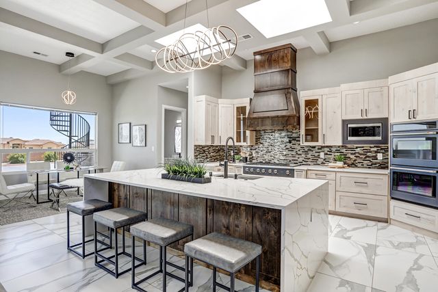 6304 Alderete Court NW, Albuquerque, NM 87120